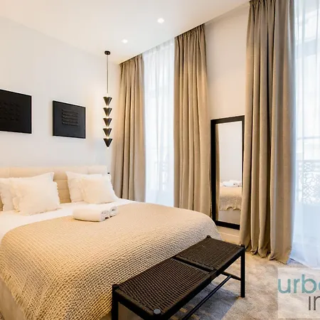 Apartment Urbanflat 197 - Champs Elysees Saint Honore *