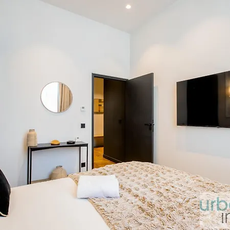 Urbanflat 197 - Champs Elysees Saint Honore Apartment Paris